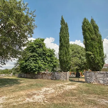 Postaja Villa