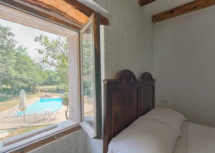 Postaja Villa *