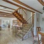 Postaja Villa *